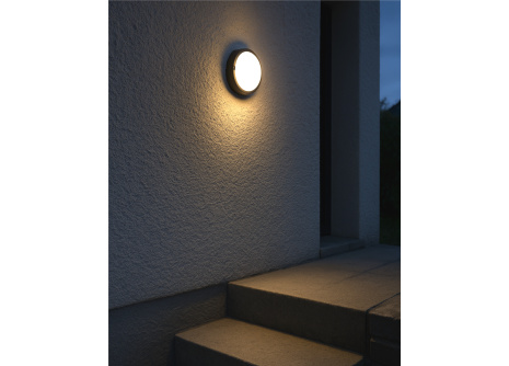 LED stropní svítidlo Q-41A 8W 720lm 4200K IP64 - černé QTEC LED stropní svítidlo Q-41A 8W 720lm 4200K IP64 - černé QTEC